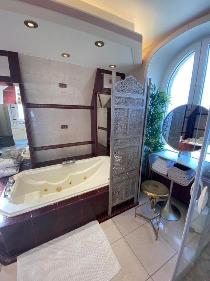Villa Fresquet แชร์บูร์ก อ็อง กงต็องแต็ง ภายนอก รูปภาพ